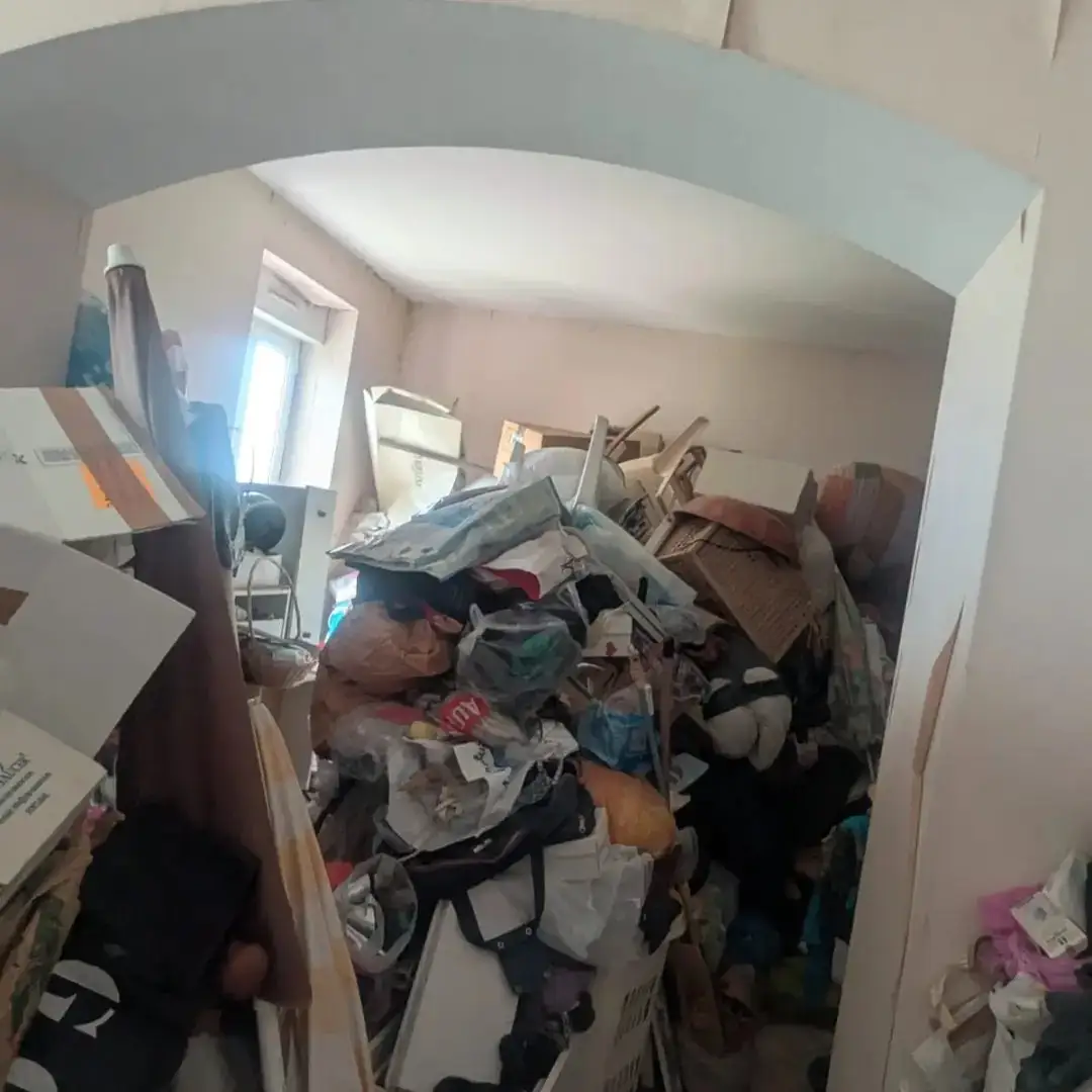 Logement très encombré avant notre intervention